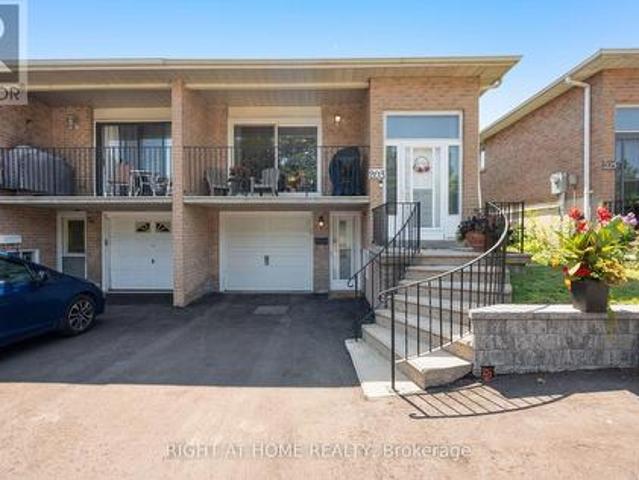 203 Robert Hicks Drive, Toronto, ON, M2R 3R3 house for sale | Listing ID C13648 | Royal LePage