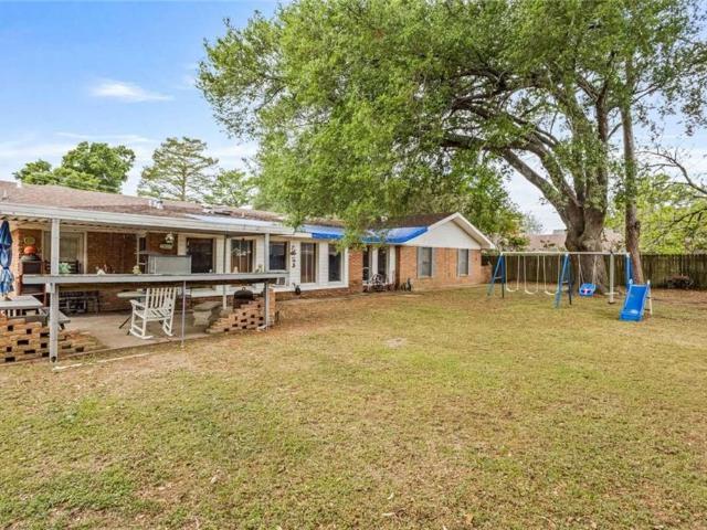 203 Robert Lee Circle