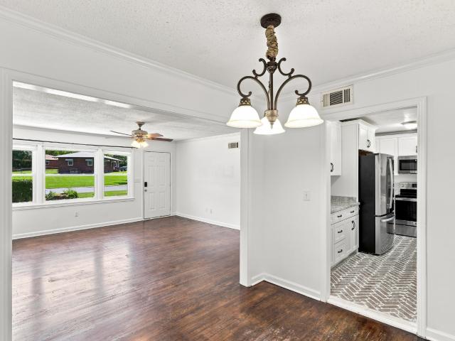 203 Rebecca Ln