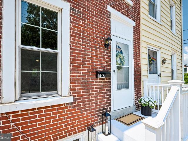 203 Walnut Street