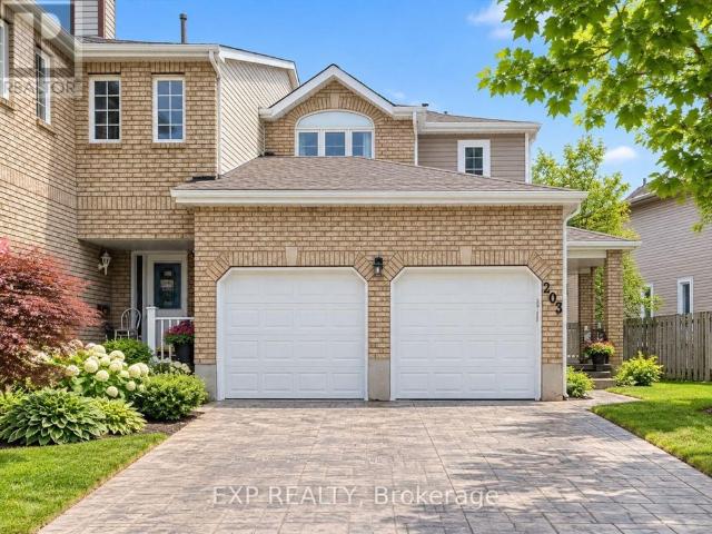 203 Thornbury Crescent Ottawa, ON K2G6B9