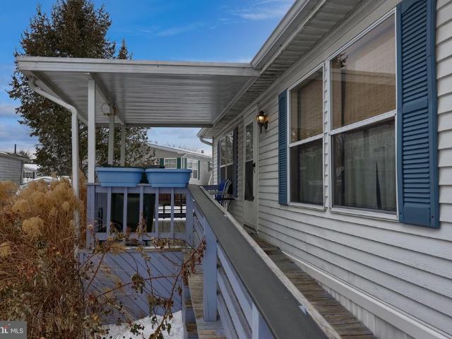 203 Thrush Court N