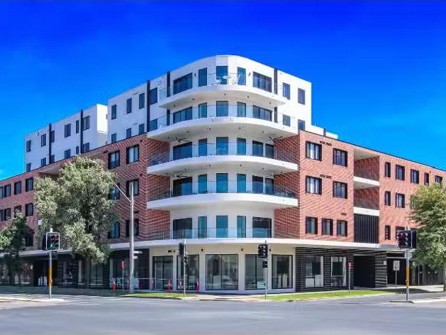 204/425 David Street, ALBURY Townhouse for rent Listed by Lis.