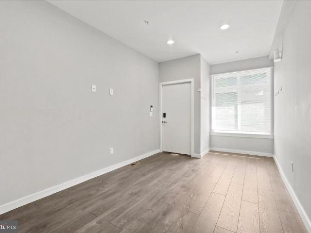 2044 N 5Th Street