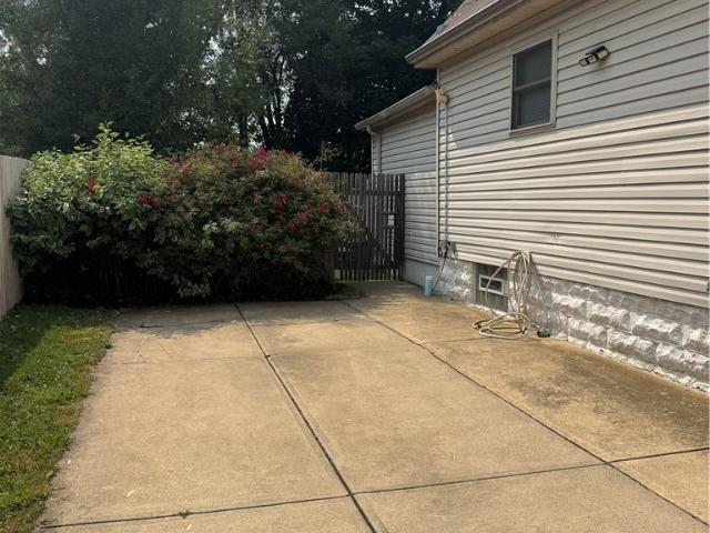 2044 Halstead