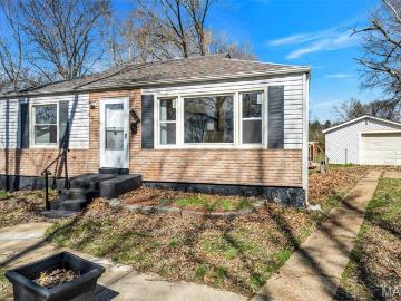 2045 Bainbridge Dr, St. Louis, MO 63133 | MLS #26007