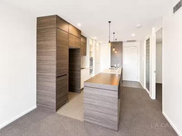 20/45 West Row, City Apartment for rent Listed by Wendy Li of.