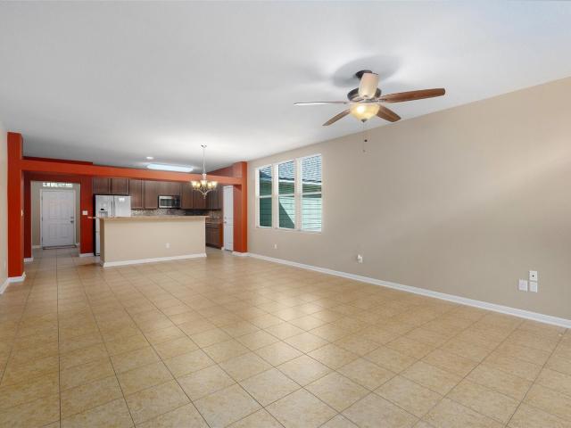 2046 Ridge View Dr