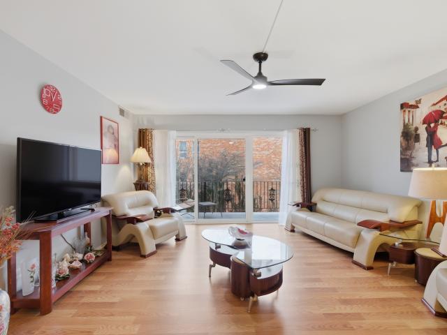 2046 St Johns Ave, Unit 3E, Highland Park, IL 60035 | MLS #12673