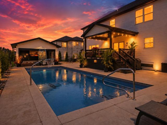 2047 Louis Drive