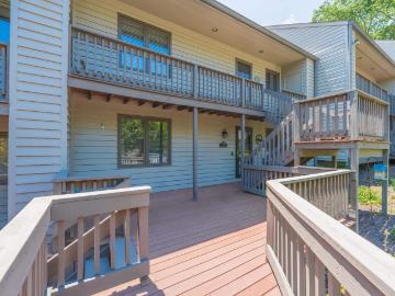 2048 E Waters Edge Drive