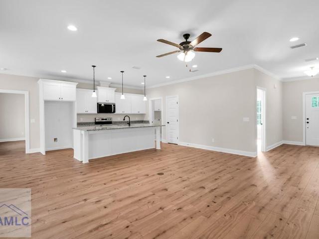 2049 Photonia Avenue