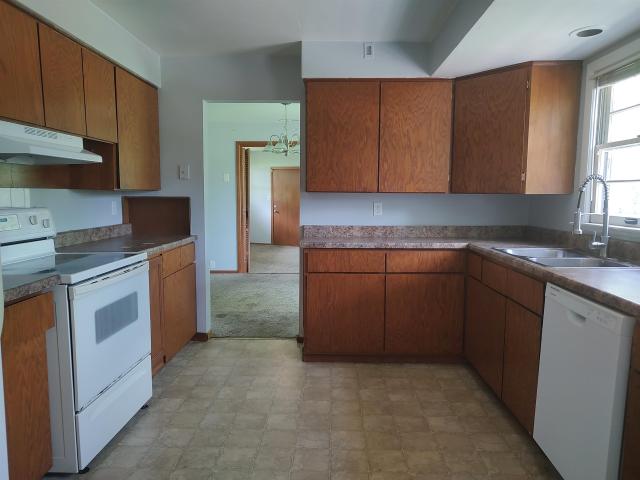 2040 Hillside Drive