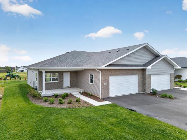 2041 Isabella Lane