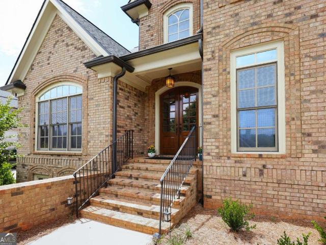 2041 Lakewood Manor Drive