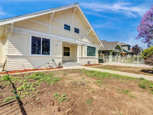 2041 W 29th Pl, Los Angeles, CA 90018 | MLS #SB26133