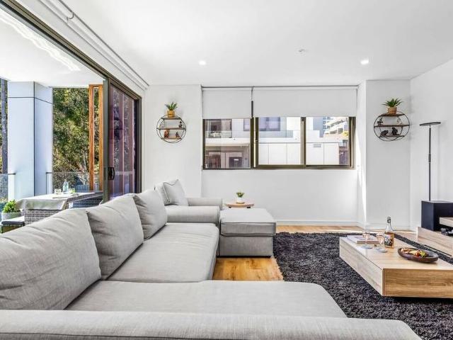 204/27 Flinders Street