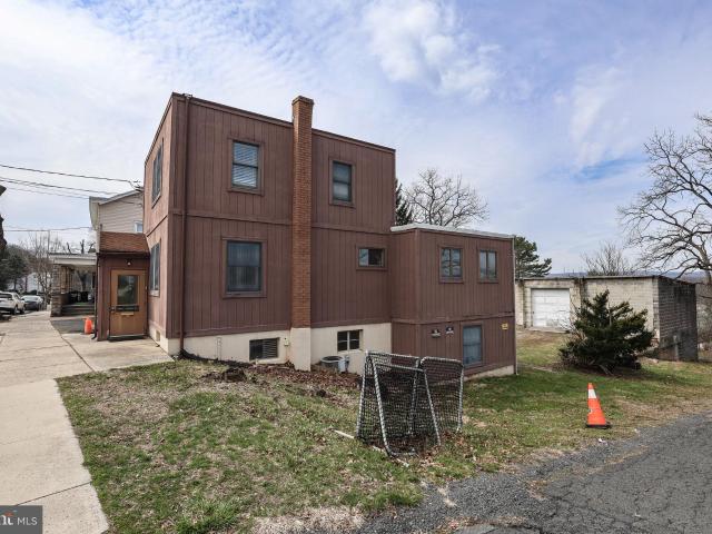 2042 Mahantongo St, Pottsville, PA 17901 | MLS #PASK2025