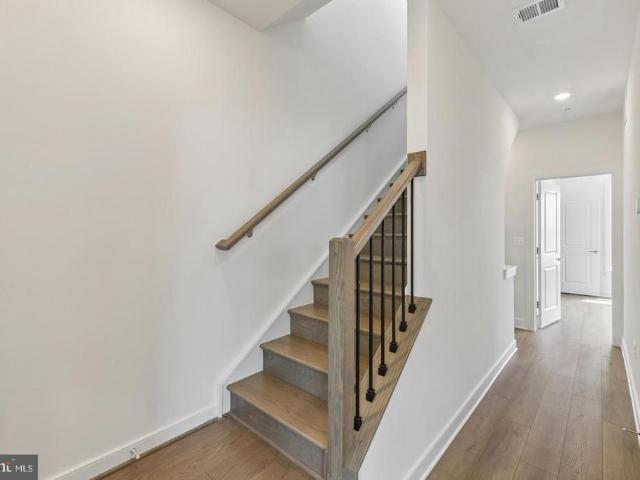 2042 Henson Norris Street