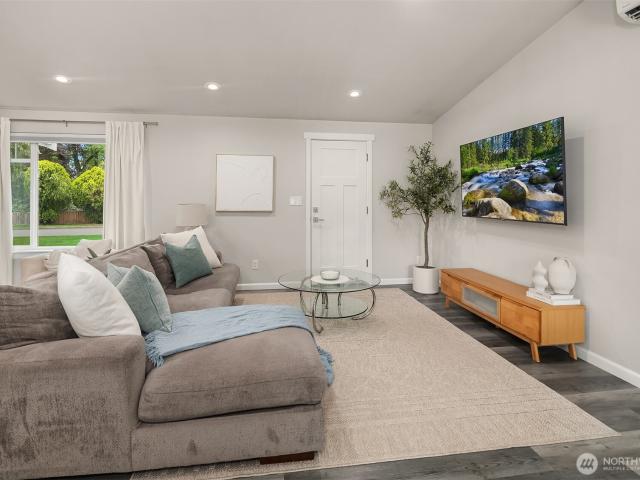 2042 th Drive NE