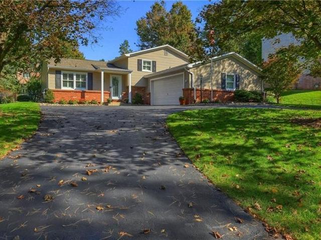 2043 Aldergrove Dr, Allison Park, PA 15101