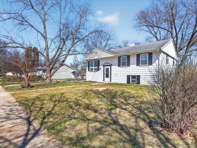 2043 Linway Dr, Beloit, WI 53511 | MLS #2020