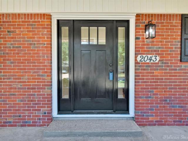 2043 Shadywood Lane