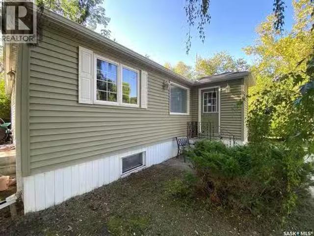 204 4Th Street E, Carnduff, SK, S0C 0S0 house for sale List.