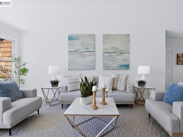 204 Centre Ct