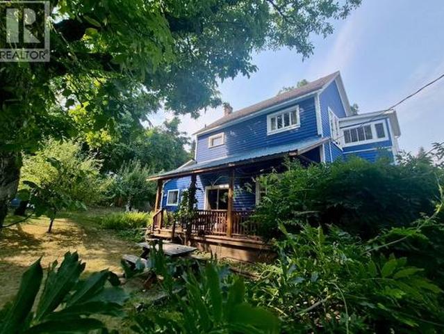 204 Chatham Street, Nelson, BC, V1L 3Y9 house for sale | Listing ID 10398 | Royal LePage