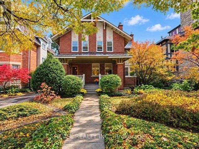 204 Clemow Avenue, Ottawa, ON, K1S 2B4 house for sale | Listing ID X14082 | Royal LePage
