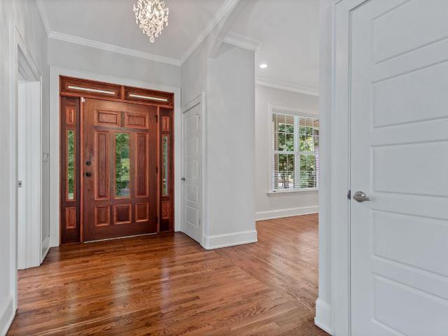 204 Crestwood Drive