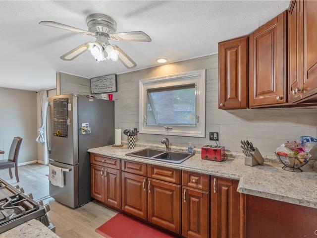 204 Greentree Drive