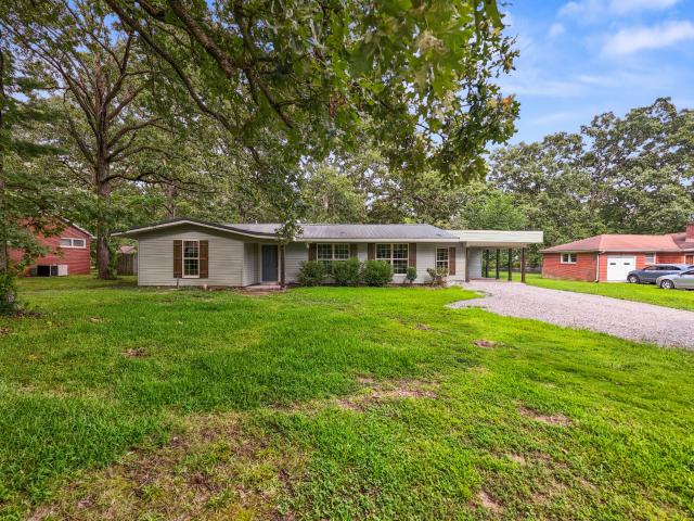 204 Foxboro Ln