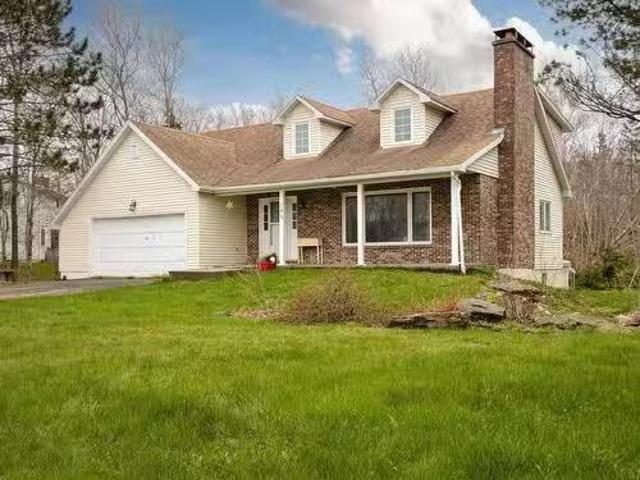 204 Fatima Drive, Sydney River, NS, B1S 1L1 house for sale.