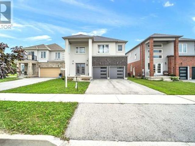 204 Mccabe Avenue, Welland, ON, L3B 0H6 house for sale | Listing ID X13689 | Royal LePage