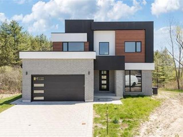 204 Merritt Court, Parkhill, ON, N0M 2K0 house for sale | Listing ID 26025 | Royal LePage