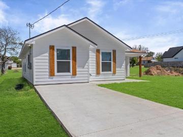 204 N Wiebusch St, Riesel, TX 76682 | MLS #21211