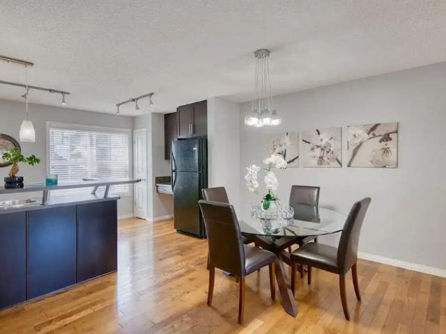 204 New Brighton Villas SE — 2 Bedrooms Townhouse
