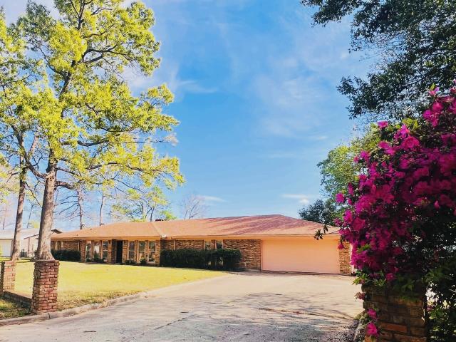 204 Primrose Lane