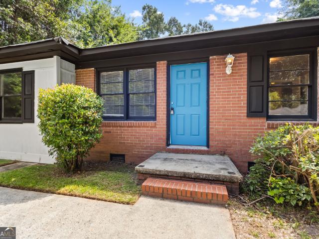 204 Ravenwood Way