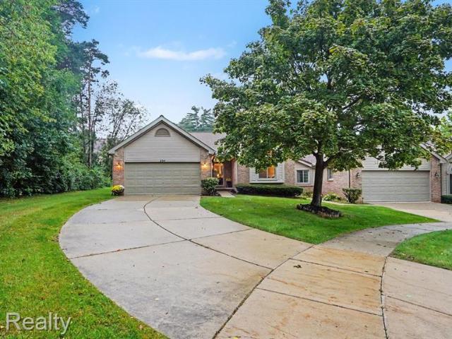 204 Texknoll Court