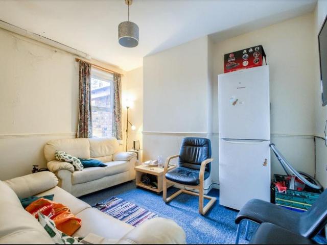 204 Tiverton Road, Stirchley, B29 6BU, United Kingdom | 5 bed townhouse for rent #71492985 | Rentberry