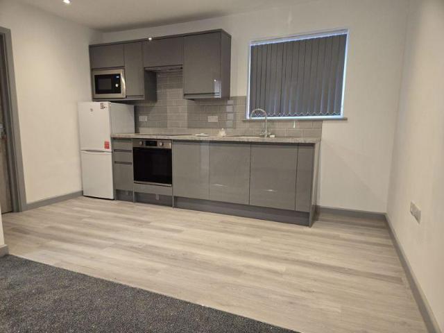204 Tiverton Road, Stirchley, B29 6BU, United Kingdom | 2 bed apartment for rent #138694968 | Rentberry