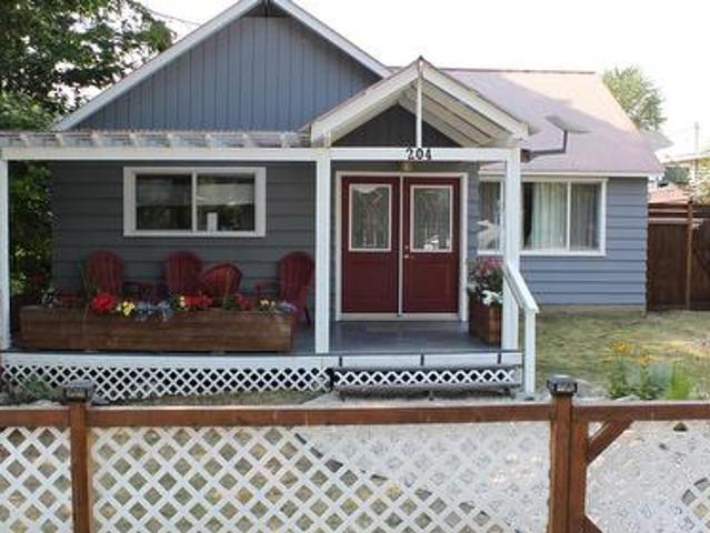204A 5Th Avenue, Nakusp, BC, V0G 1R0 house for sale | Listing ID 10397 | Royal LePage