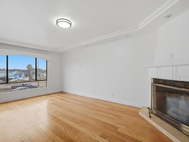 2054 Sloat Boulevard