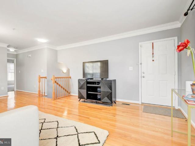 2054 University Boulevard W # 1