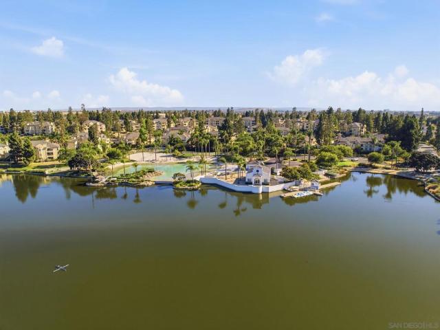 2055 Lakeridge 301