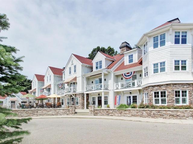 2057 Lake Street # 6J