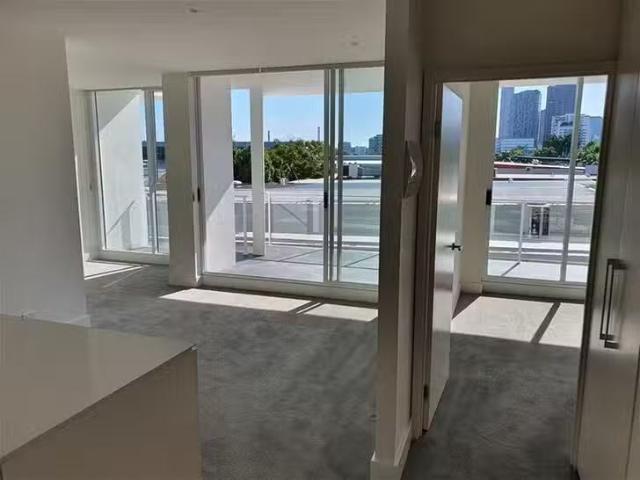 205/8 Bank Street, West End, QLD 4101